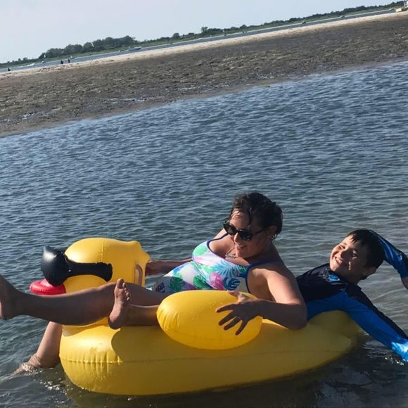 Meet your Posher, Sheena - Picture 1 of 1